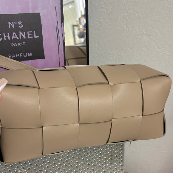 Isadora Tan Italian Leather Woven Shoulder Bag - Picture 5 of 5